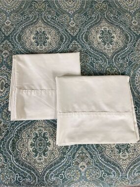 Charisma cream Pillowcase Set - 2 king soft smooth finish